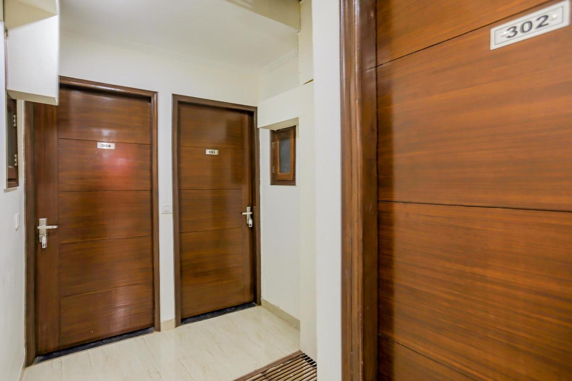 Hotel O Mahipalpur Extension Near Airport Új-Delhi Kültér fotó