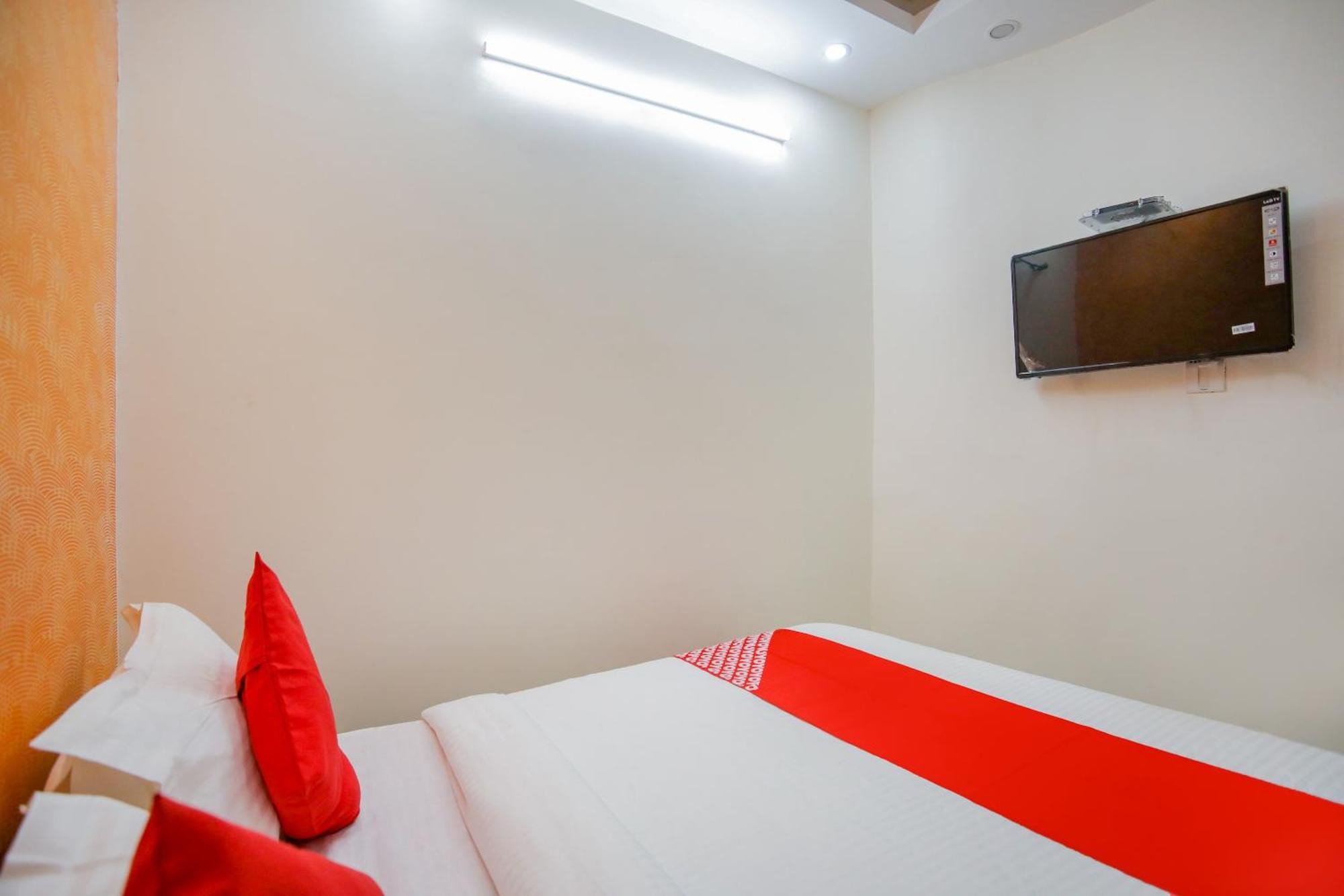 Hotel O Mahipalpur Extension Near Airport Új-Delhi Kültér fotó